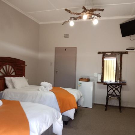 Die Windpomp Guesthouse Gobabis Екстериор снимка