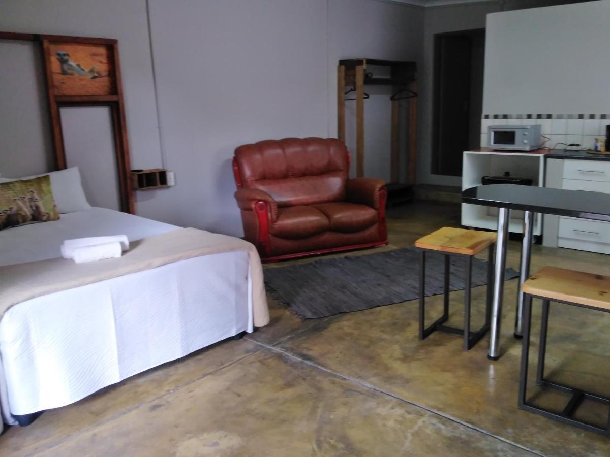 Die Windpomp Guesthouse Gobabis Екстериор снимка