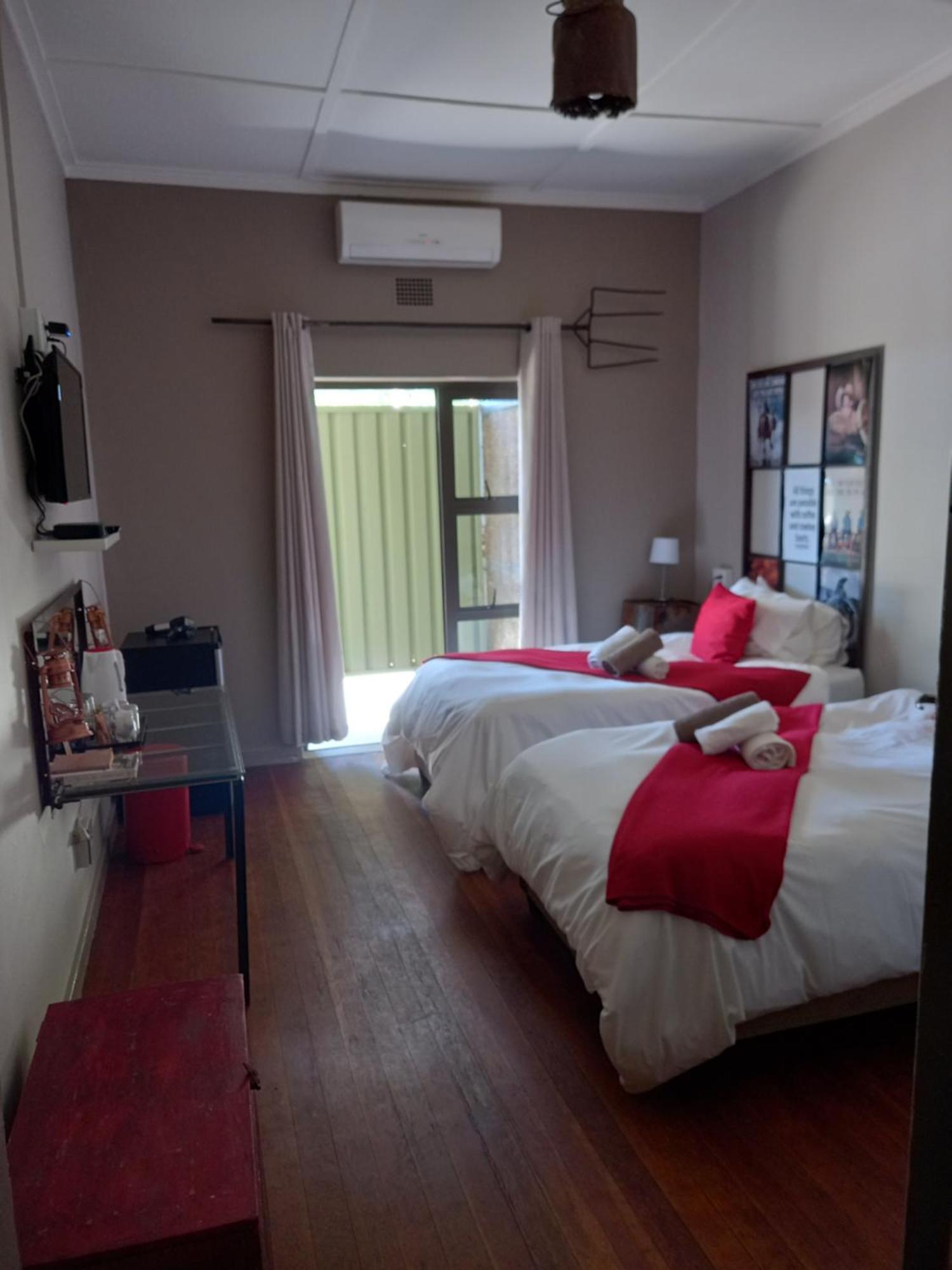Die Windpomp Guesthouse Gobabis Екстериор снимка