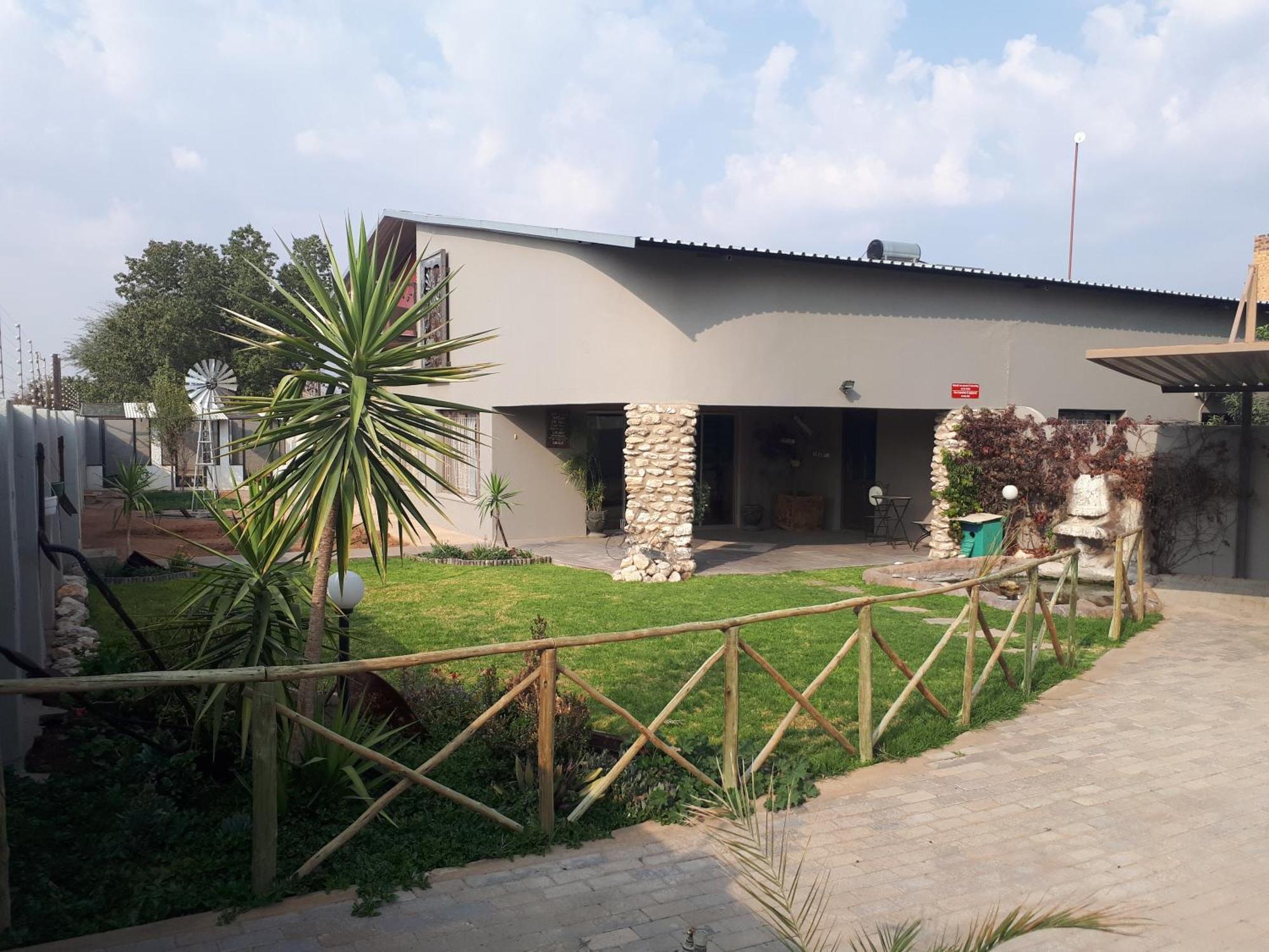 Die Windpomp Guesthouse Gobabis Екстериор снимка