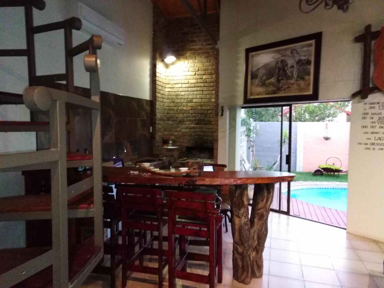 Die Windpomp Guesthouse Gobabis Екстериор снимка