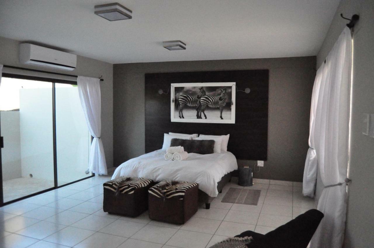 Die Windpomp Guesthouse Gobabis Екстериор снимка