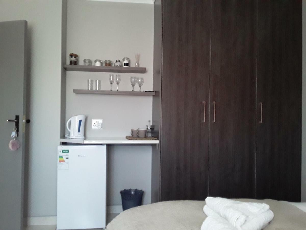 Die Windpomp Guesthouse Gobabis Екстериор снимка
